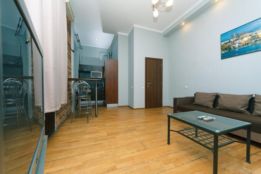 Apartments In Center Metro Olimpiyskay Velyka Vaselkivska Street Kiev Luaran gambar
