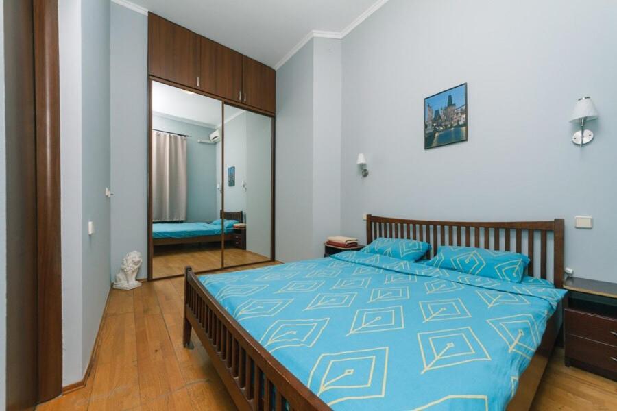 Apartments In Center Metro Olimpiyskay Velyka Vaselkivska Street Kiev Luaran gambar